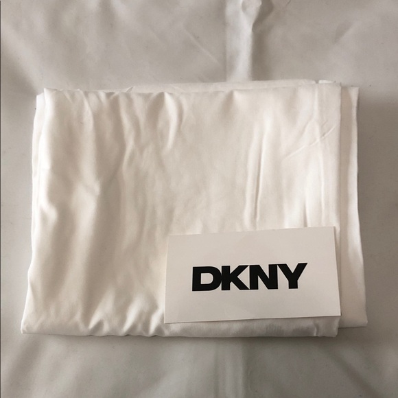 Dkny Other - DKNY Pure White Standard Pillowcases